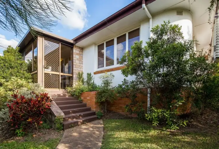 2 Hubbard Street, Wavell Heights QLD 4012