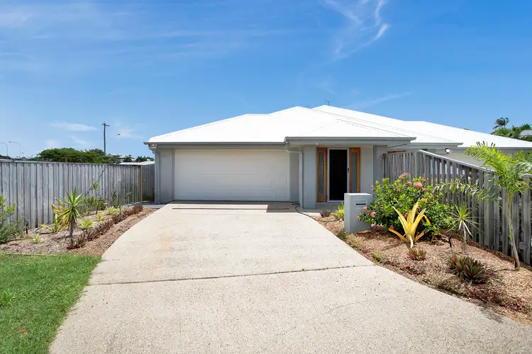2/12 Coolum Court, Blacks Beach QLD 4740