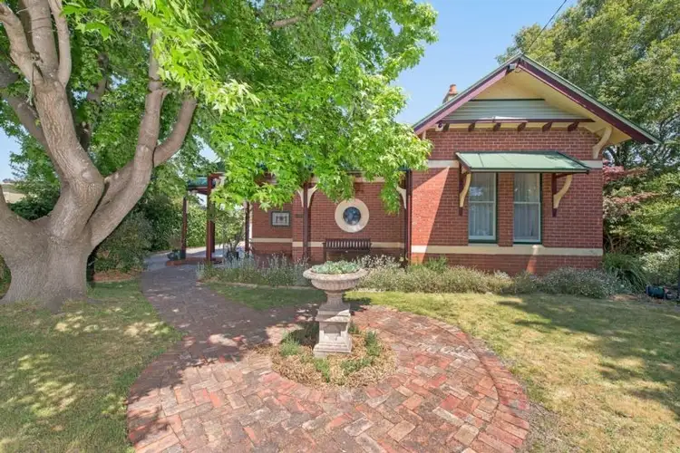 8 Calvert Street, Colac VIC 3250