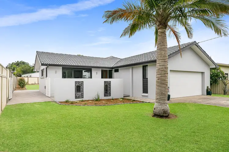 15 Warrigal St