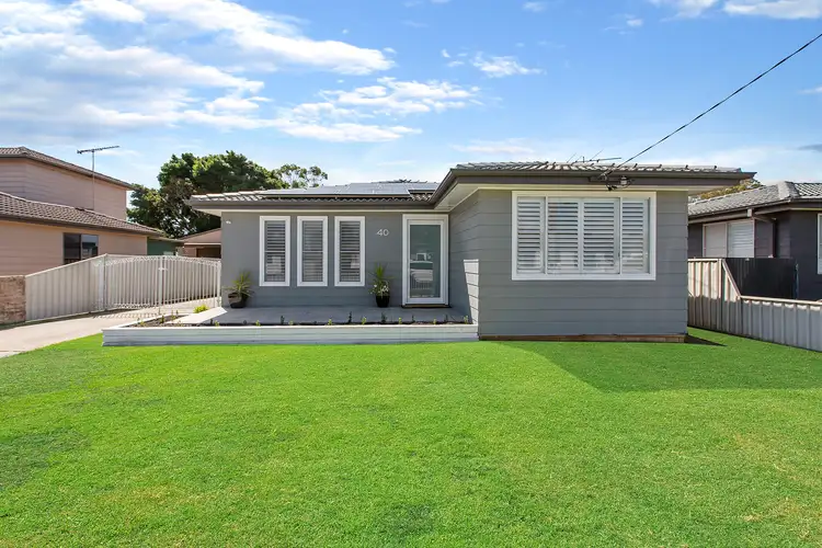 40 Burgess Parade, Tarro NSW 2322