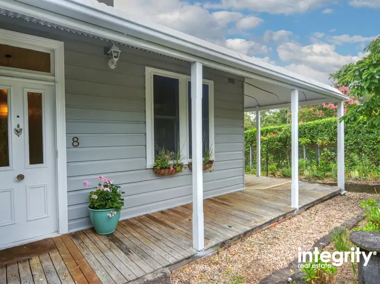 8 Tarawara Street, Bomaderry NSW 2541