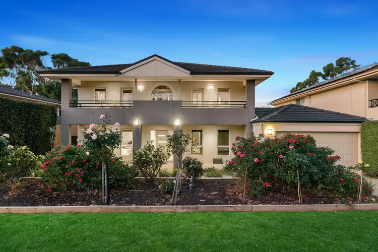 11 Commonwealth Terrace, Sandhurst VIC 3977