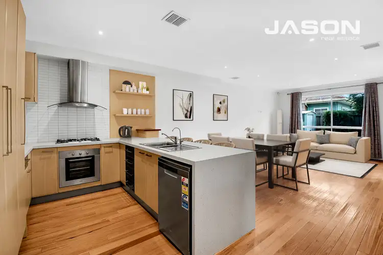 2a Lake Avenue, Pascoe Vale VIC 3044