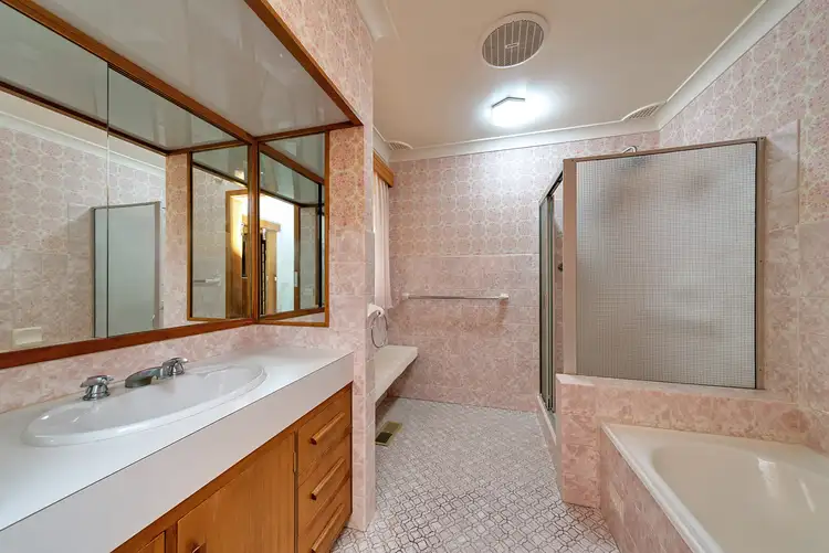 Sixth view of Homely house listing, 18 Hoddle Avenue, Goulburn NSW 2580