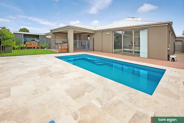 Main view of Homely house listing, 14 Silvergum Way, Craigieburn VIC 3064