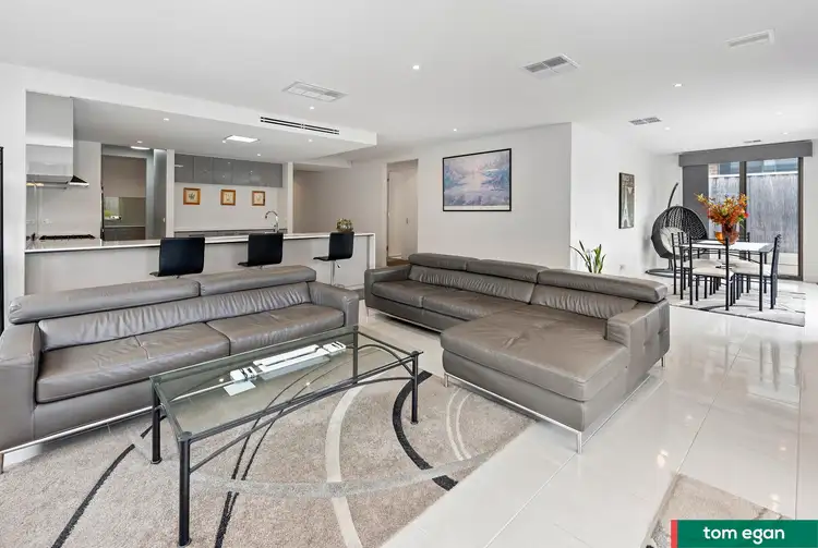 Sixth view of Homely house listing, 14 Silvergum Way, Craigieburn VIC 3064