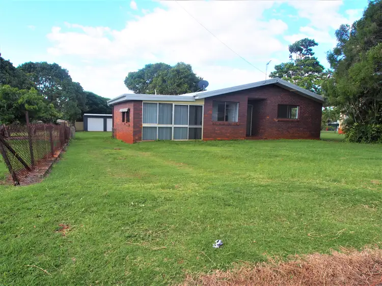 9 Hinkler Street, Childers QLD 4660