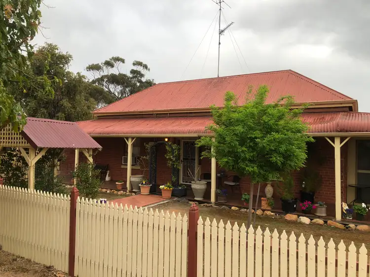 48 South Street, York WA 6302