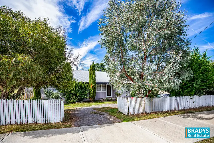 32 Yass Street