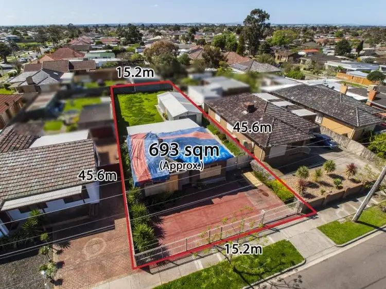38 Station Avenue, St Albans VIC 3021