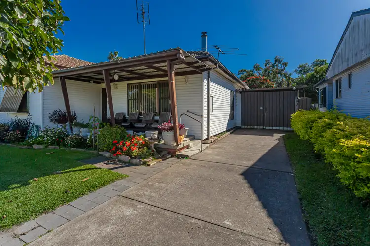 Second view of Homely house listing, 5 Gwen Parade, Raymond Terrace NSW 2324