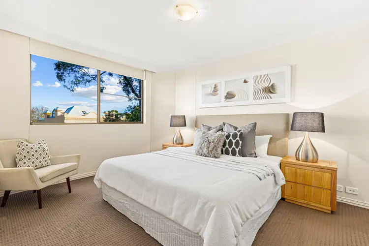 Fourth view of Homely apartment listing, 10/8-10 East Crescent St, Mcmahons Point NSW 2060