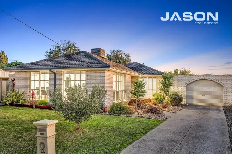 12 Chisholm Close, Gladstone Park VIC 3043