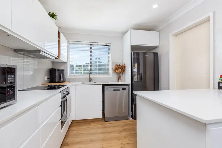 Sixth view of Homely house listing, 3 Rutherglen Place, Macquarie Hills NSW 2285