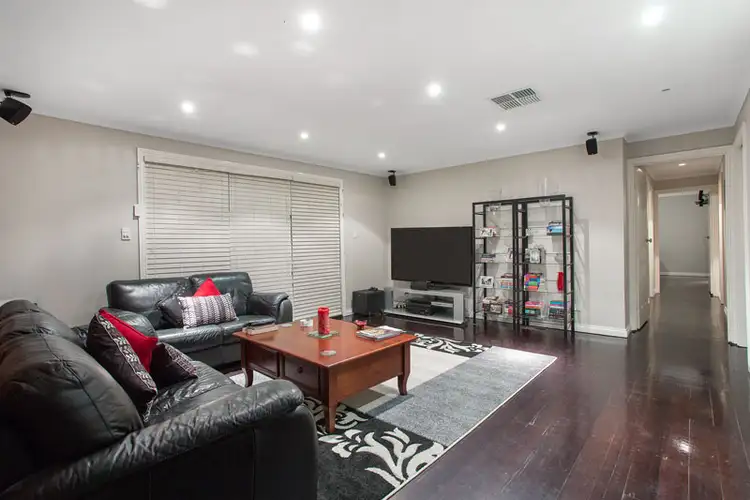 Fifth view of Homely house listing, 10 Eurora Court, Taylors Lakes VIC 3038
