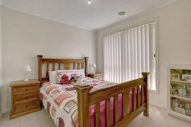 Sixth view of Homely unit listing, 2/69 Timele Drive, Hillside VIC 3037