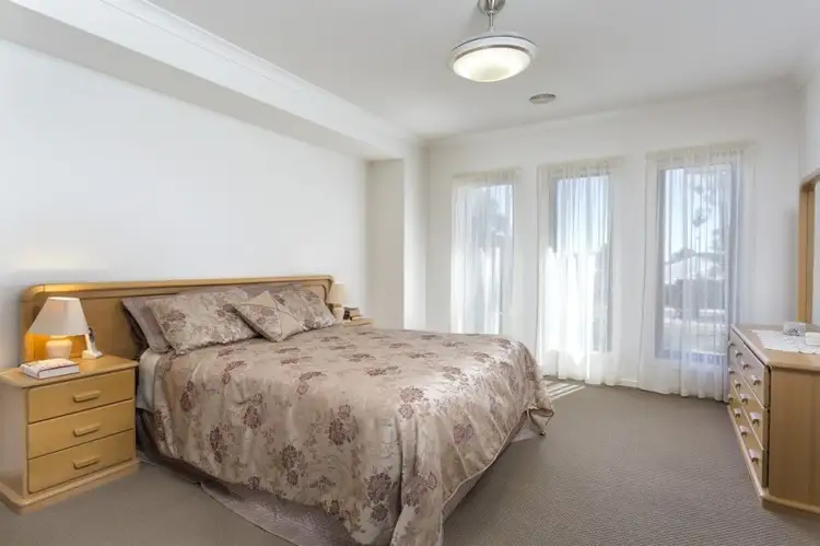 Fourth view of Homely house listing, 2 Curlew Court, Kangaroo Flat VIC 3555