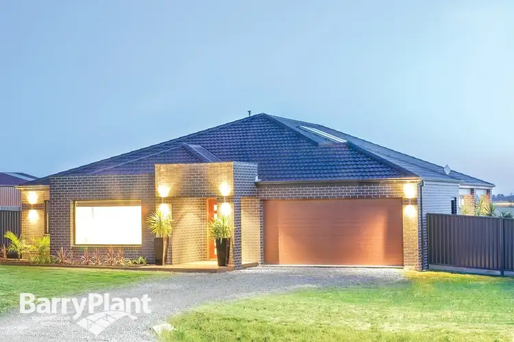 27 Diamond Drive, Cardigan Village VIC 3352