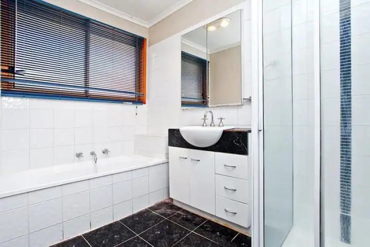 Fifth view of Homely house listing, 25 Courtney Avenue, Hoppers Crossing VIC 3029