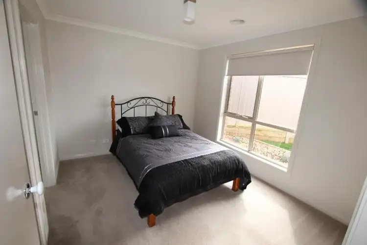 Sixth view of Homely house listing, 9 Muller Court, Mount Clear VIC 3350