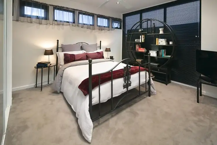 Sixth view of Homely house listing, 2/25 Swift Street, Northcote VIC 3070