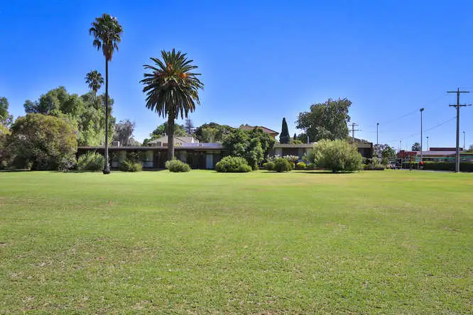 169 Cureton Avenue, Mildura VIC 3500