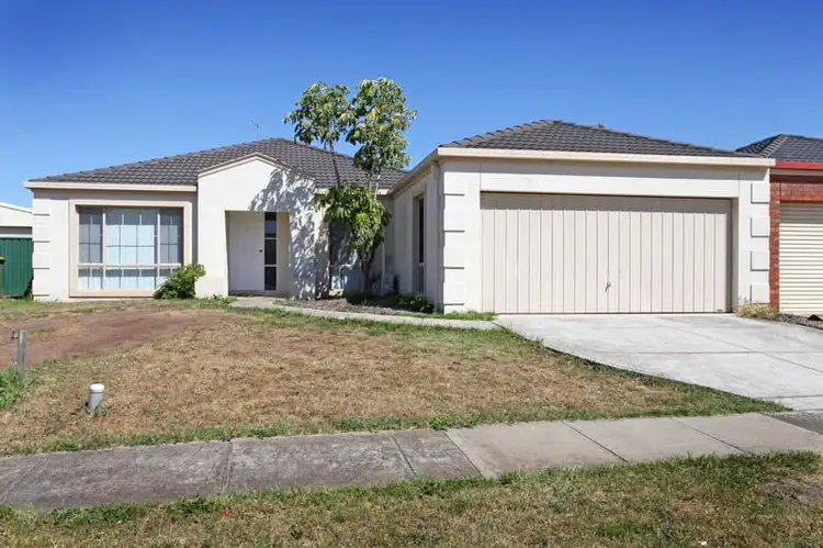 17 Strickland Crescent, Burnside VIC 3023