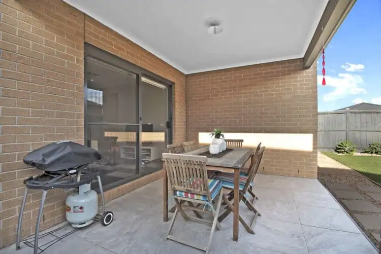 Seventh view of Homely house listing, 4 Kuranda Way, Point Cook VIC 3030