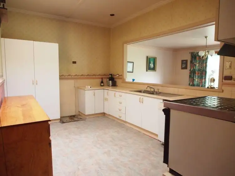 Sixth view of Homely house listing, 33 Mitchell Street, Bairnsdale VIC 3875