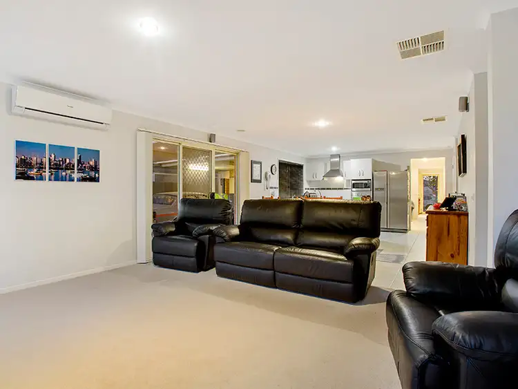 Fifth view of Homely house listing, 8 Buffalo Crescent, Wyndham Vale VIC 3024