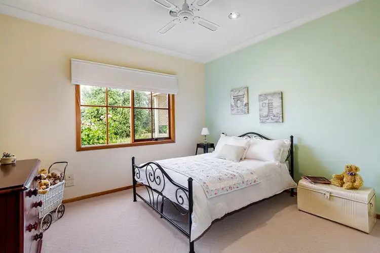 Seventh view of Homely house listing, 15 Oates Court, Taylors Lakes VIC 3038
