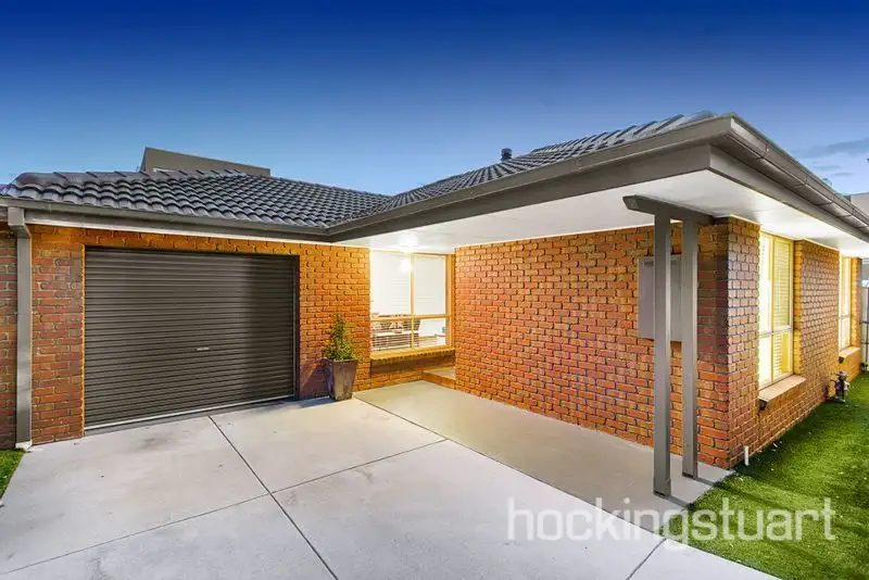 Main view of Homely unit listing, 2/62 Queen Street, Altona VIC 3018