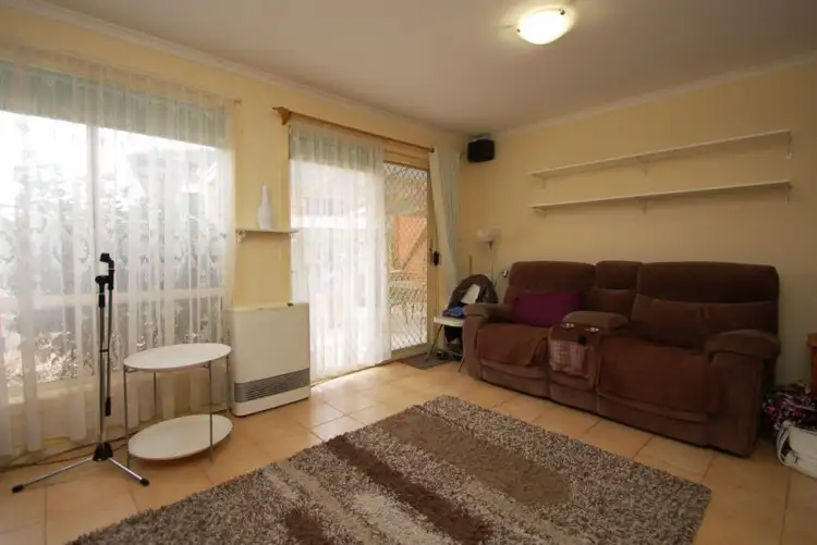 Fifth view of Homely unit listing, 2/21 Colin Court, Broadmeadows VIC 3047