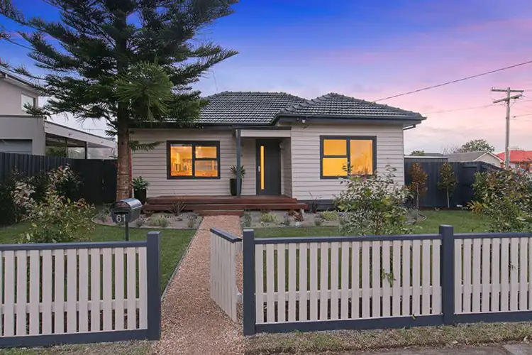 61 Golden Avenue, Chelsea VIC 3196