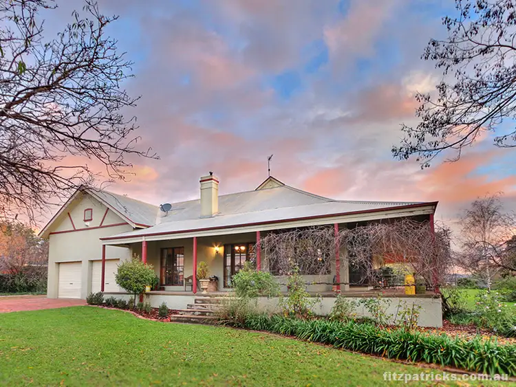 433 Lake Albert Road, Lake Albert NSW 2650