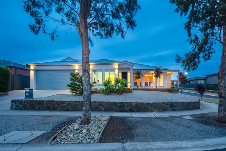 27 Ashburton Avenue, Wyndham Vale VIC 3024