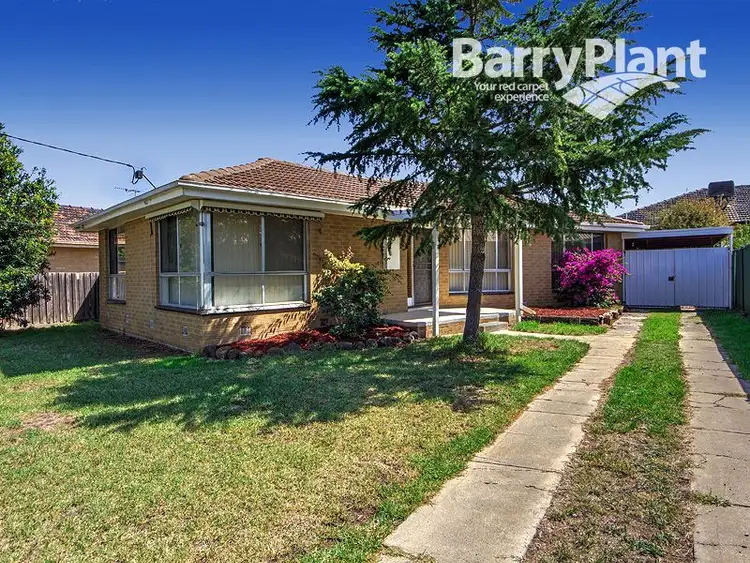17 Maplewood Drive, Kings Park VIC 3021