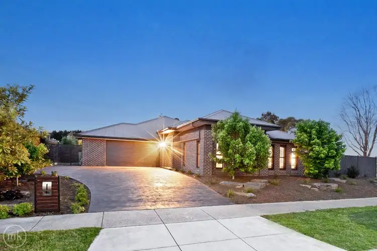 2 Tallis Grove, Doreen VIC 3754