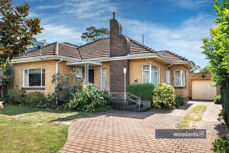 1 Leopold Street, Burwood VIC 3125