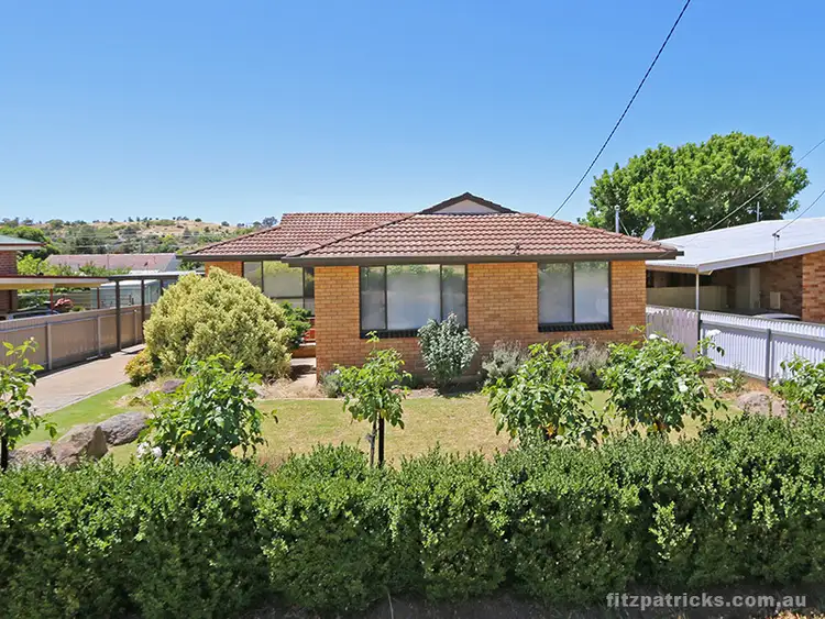 43 Grove Street, Kooringal NSW 2650
