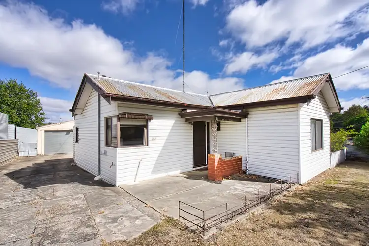 252 Lal Lal Street, Canadian VIC 3350