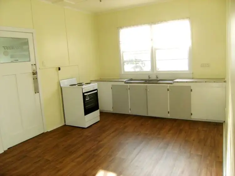 Seventh view of Homely unit listing, 98 Drayton Street, Dalby QLD 4405