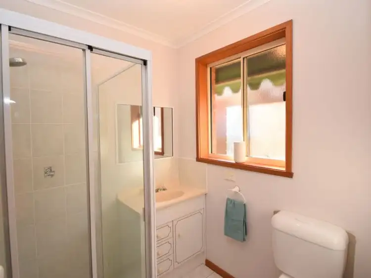 Seventh view of Homely house listing, 5 Kingston Court, Wangaratta VIC 3677