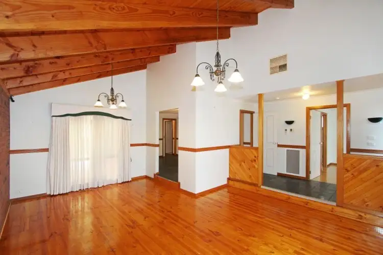 Fifth view of Homely house listing, 5 Simon Court, Epping VIC 3076