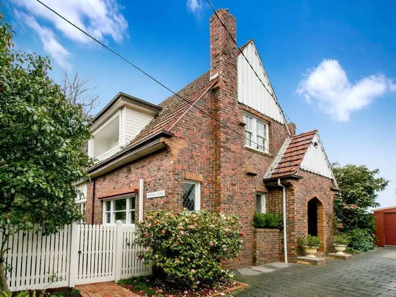 Main view of Homely house listing, 18 Wynden Drive, Frankston VIC 3199