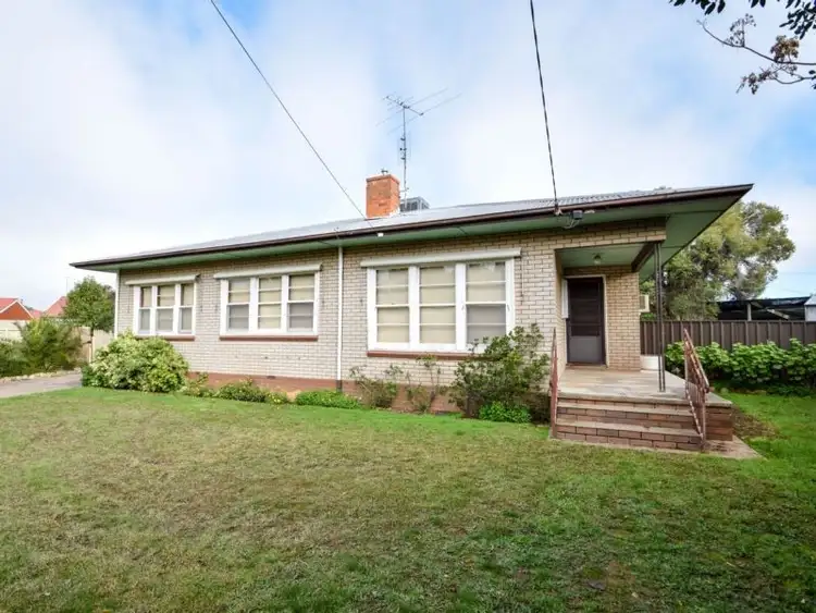 Main view of Homely house listing, 10 Rundle Place, Wangaratta VIC 3677