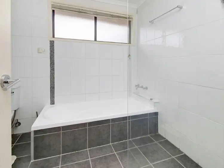 Fifth view of Homely house listing, 4 Darnley Drive, Skye VIC 3977