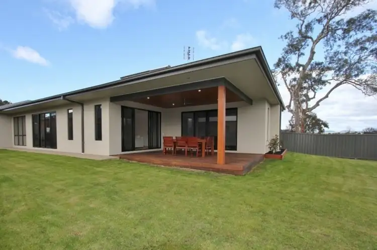 Third view of Homely house listing, 4 Kerry Court, Mansfield VIC 3722