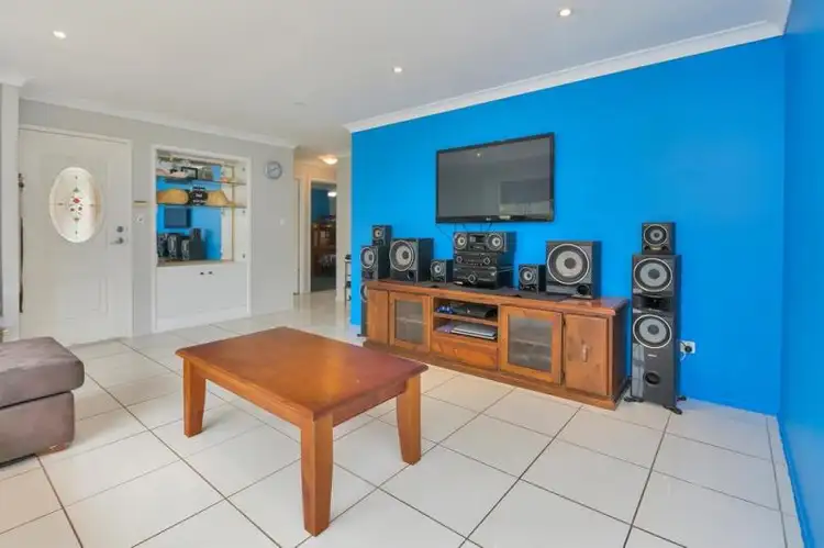 Second view of Homely house listing, 4 Kelso Close, Yamanto QLD 4305